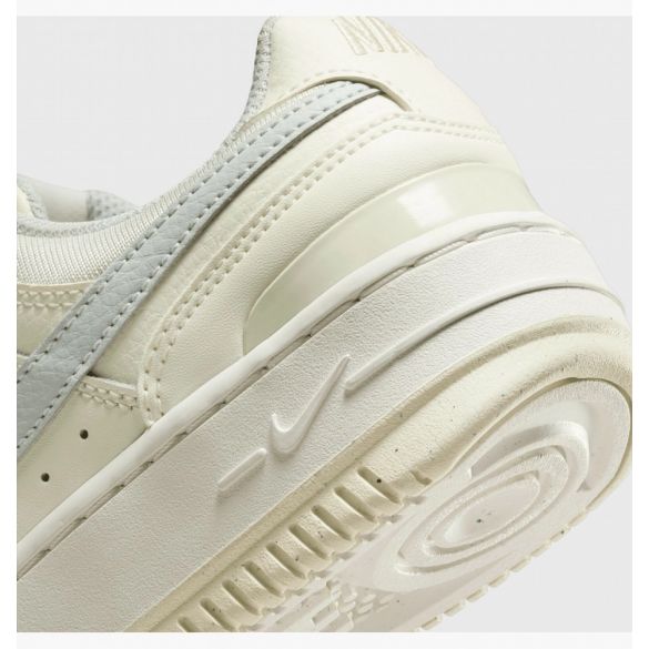 Жіночі кросівки Nike Gamma Force DX9176-107_image_7