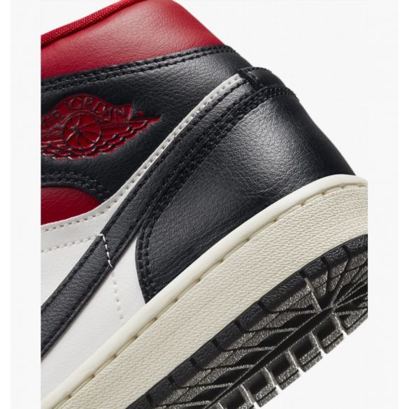 Жіночі кросівки Nike Air Jordan 1 Mid Triple Black BQ6472-061_image_7