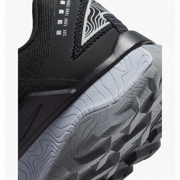 Кросівки жіночі Nike React Wildhorse 8 DR2689-001_image_4