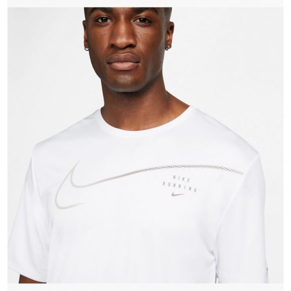 Футболка чоловіча Nike Dri-FIT UV Run Division Miler DM4811-100_image_3