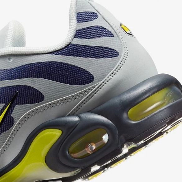 Кросівки Nike Air Max Plus FZ4622-001_image_7