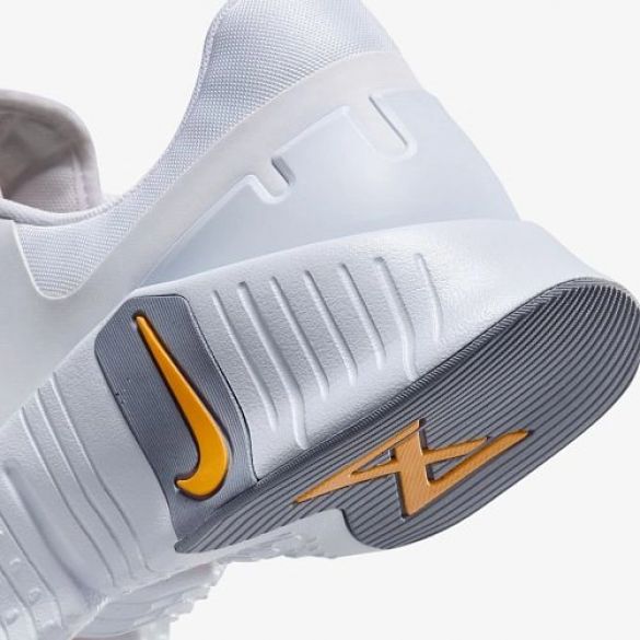 Мужские кроссовки Nike Free Metcon 5 DV3949-102_image_4