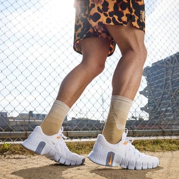 Мужские кроссовки Nike Free Metcon 5 DV3949-102_image_5