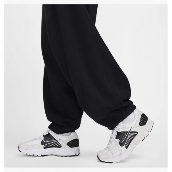 Штани чоловічі Nike Club Fleece Oversize-Hose Aus French Terry HJ1822-010_image_4