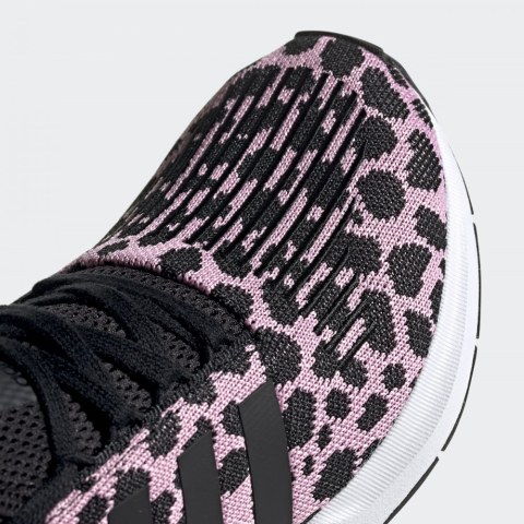 Жіночі кросівки Adidas Swift Run CG6142_image_5