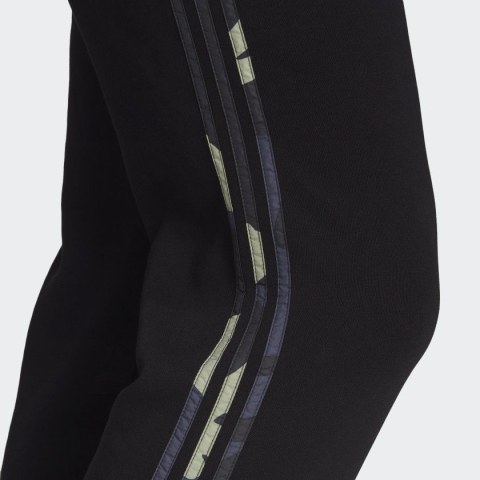 Брюки adidas Graphics Camo Originals HF4878_image_5