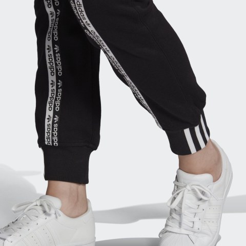 Жіночі брюки джоггер Adidas R.Y.V. FM4385_image_7
