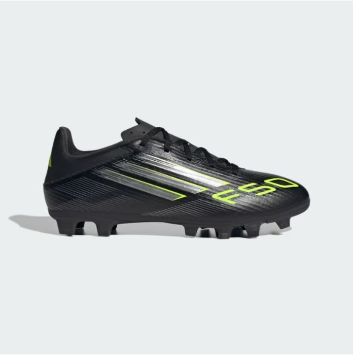 Футбольні бутси Adidas: модель, підошва й посадка