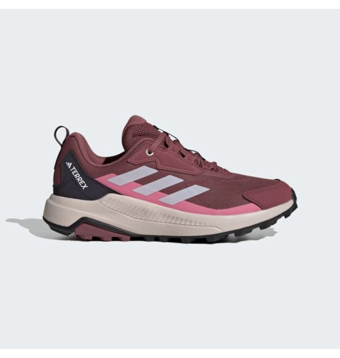 Жіночі Adidas Terrex: вибір для прогулянок і походів