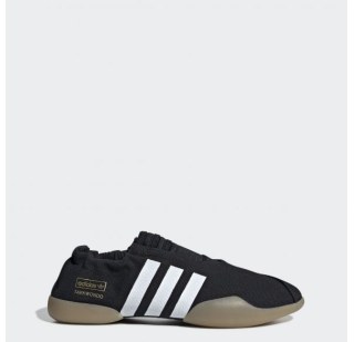 Женские кроссовки Adidas Taekwondo D98205