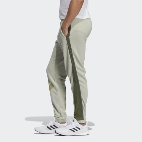 Брюки Adidas Badge of Sport GQ1173_image_3
