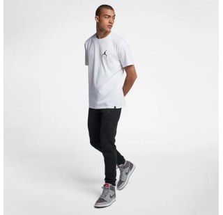 Футболка мужская Air Jordan M J Jumpman Air Embrd Tee AH5296-100