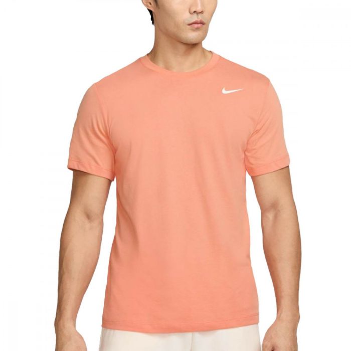 Футболки Nike: бавовна чи технічний Dri-FIT