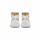 Кросівки жіночі Air Jordan 1 Retro High Og FD2596-107_image_3