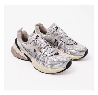 Чоловічі кросівки Nike V2K Run FD0736-001