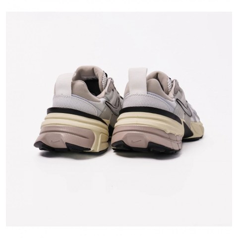 Чоловічі кросівки Nike V2K Run FD0736-001_image_7