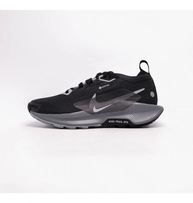 Nike GORE-TEX чи без мембрани: коли потрібен водозахист