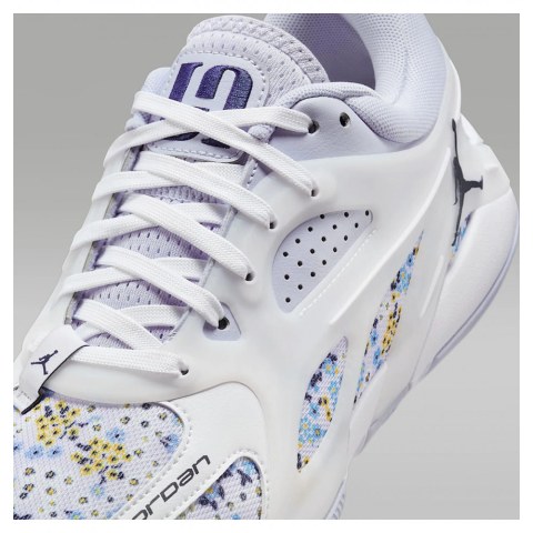 Кроссовки женские Air Jordan Heir FZ2471-004_image_6