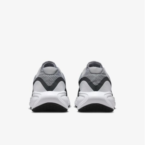 Чоловічі кросівки Nike Revolution 8 HJ9198-004_image_7