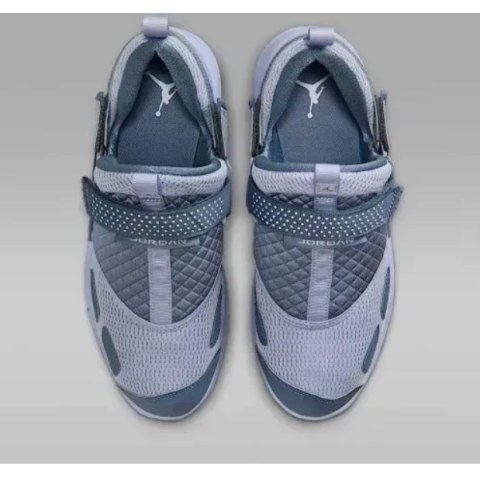 Кросівки жіночі Wmns Jordan Trunner Lx Triple HQ2164-010_image_2