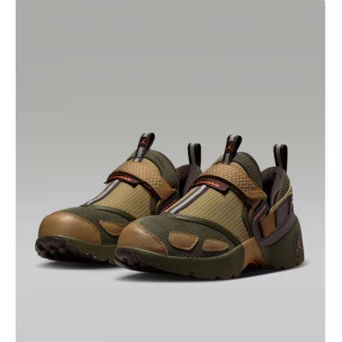 Жіночі кросівки Jordan Trunner LX IO4190-300_image_5
