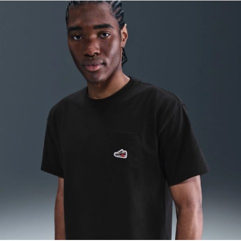 Мужская футболка Nike Sportswear Tee Accessories Patch Connect HQ9242-010_image_1