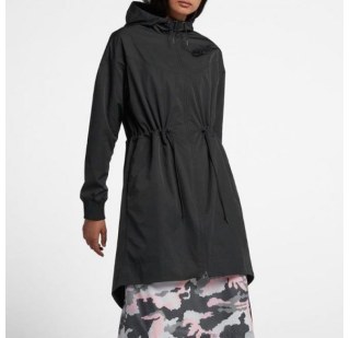 Жіноча вітровка Nike W NSW WR JKT Long Novelty 932059-010