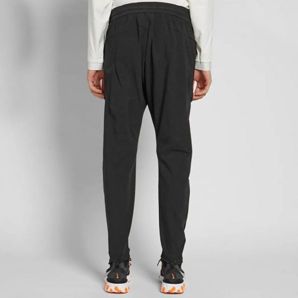 Чоловічі штани Nike M Nsw Tch Pck Pant Knit AR1550-010