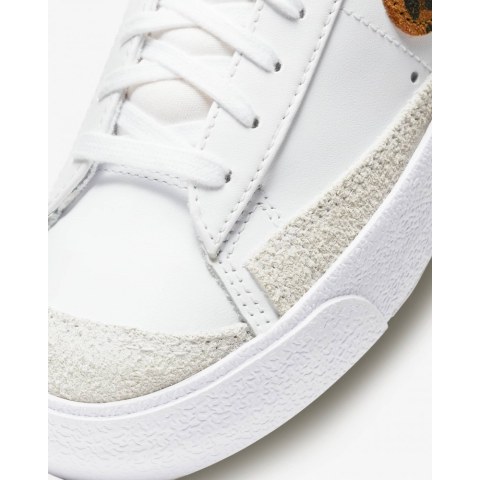 Женские кроссовки Nike Blazer Mid '77 SE DA8736-101_image_7
