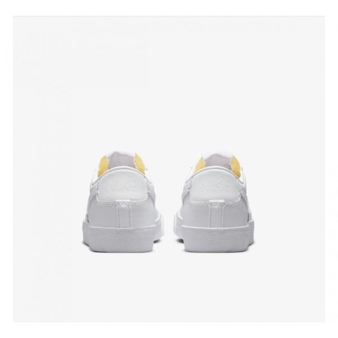 Кросівки жіночі Nike Blazer Low 77 DC4769-101_image_3
