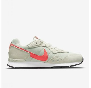 Жіночі кросівки NIKE Venture Runner CK2948-005
