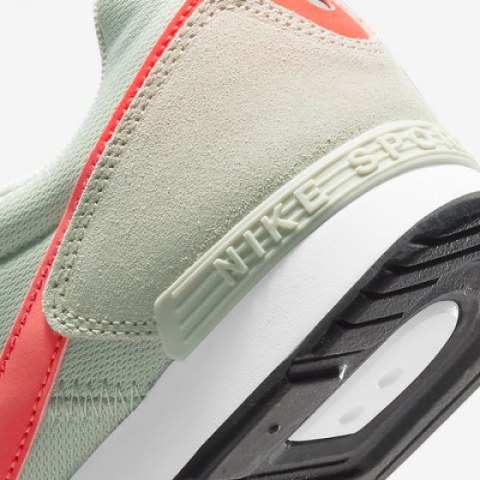 Жіночі кросівки NIKE Venture Runner CK2948-005_image_4