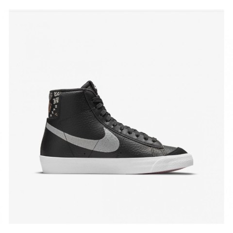 Детские Кроссовки Nike Blazer Mid 77 Se2 (GS) DJ0265-001_image_1