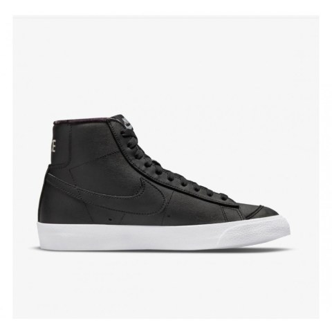 Кросівки Nike Blazer Mid '77 LX DM0850-001_image_1