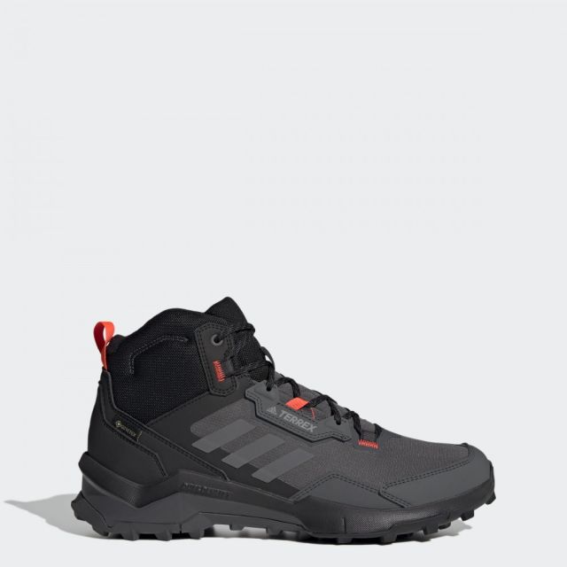 Низькі чи високі Adidas Terrex: вибір висоти