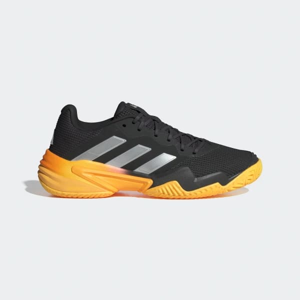Тенісні Adidas: підошва, корт і посадка