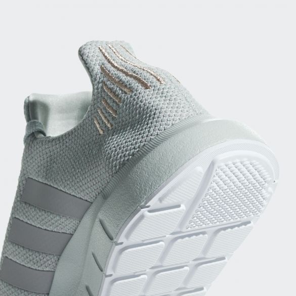  Жіночі кросівки Adidas Originals Swift Run W B37720_image_5