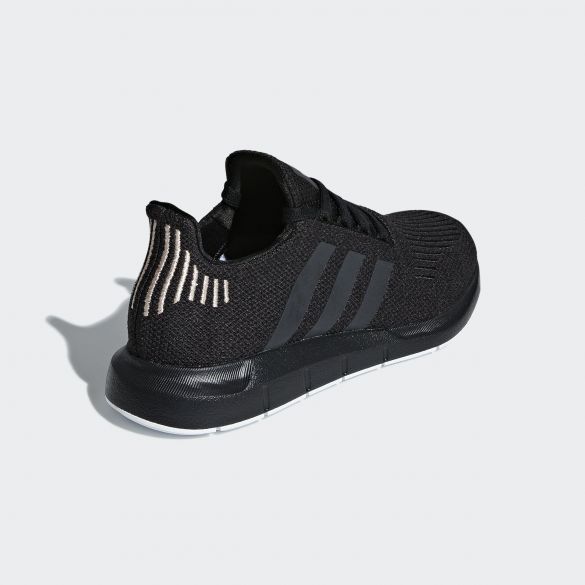 Женские кроссовки Adidas Originals Swift Run W B37723_image_4