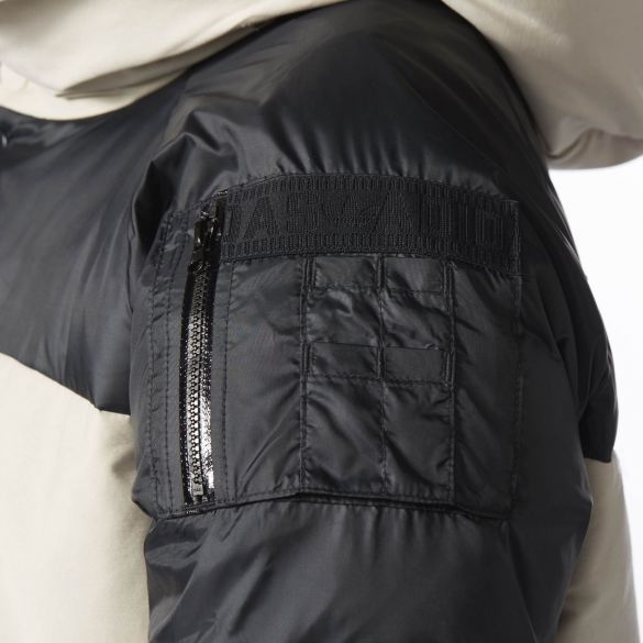 Женский пуховик Adidas Originals Feminine AY4811_image_5