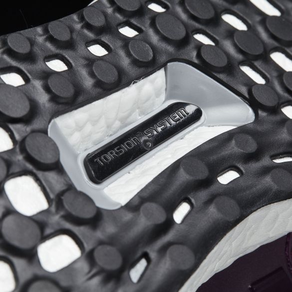 Женские кроссовки Adidas UltraBoost W S82058_image_7