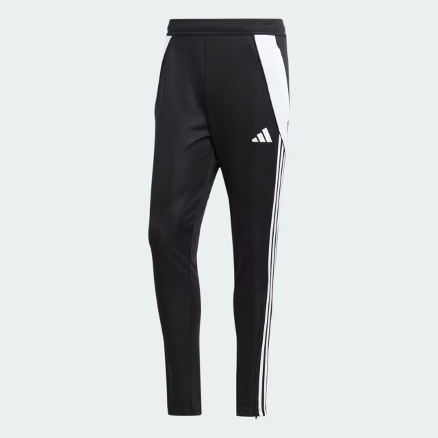 Adidas Essentials чи Tiro: костюм для міста й тренування