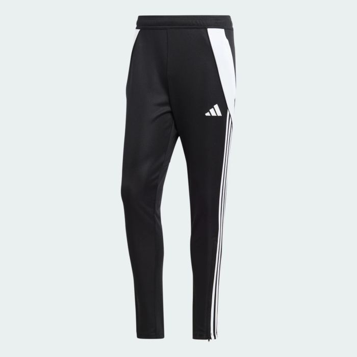 Adidas Essentials или Tiro: костюм для города и тренировки