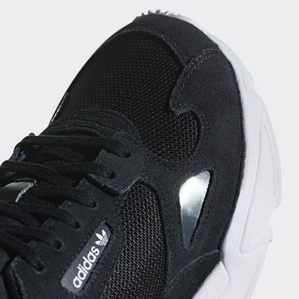 Женские кроссовки Adidas Falcon B28129