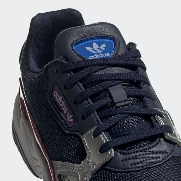 Женские кроссовки Adidas Falcon CG6213_image_3