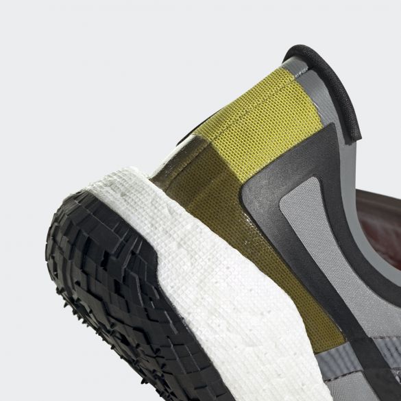 Жіночі кросівки Adidas Pulseboost HD G25877_image_9