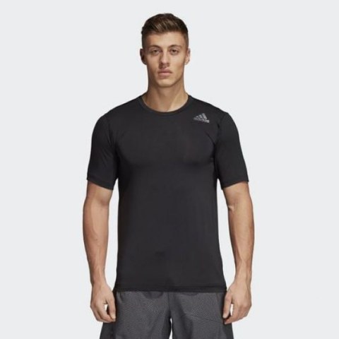  Чоловіча футболка Adidas FreeLift Fit El CE0830_image_1