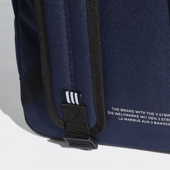 Женский рюкзак Adidas Originals Classic DV2482_image_3