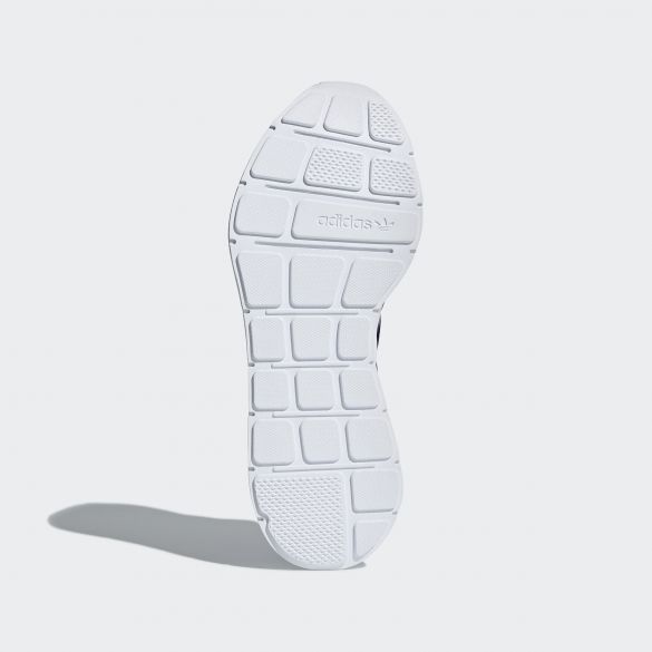 Мужские кроссовки Adidas Originals Swift Run B37727_image_9