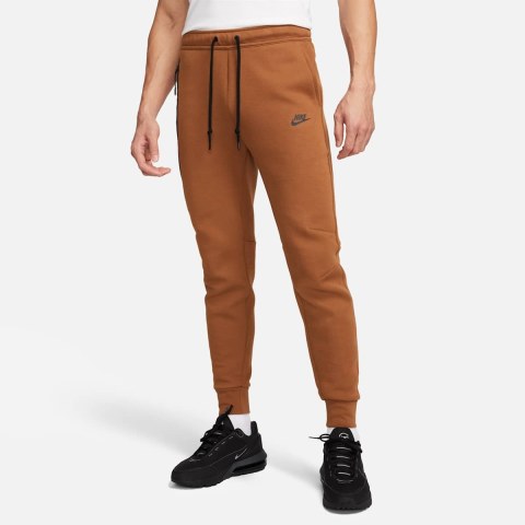 Чоловічі штани Nike M Tch Flc Jggr FB8002-281_image_1