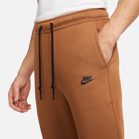 Чоловічі штани Nike M Tch Flc Jggr FB8002-281_image_4